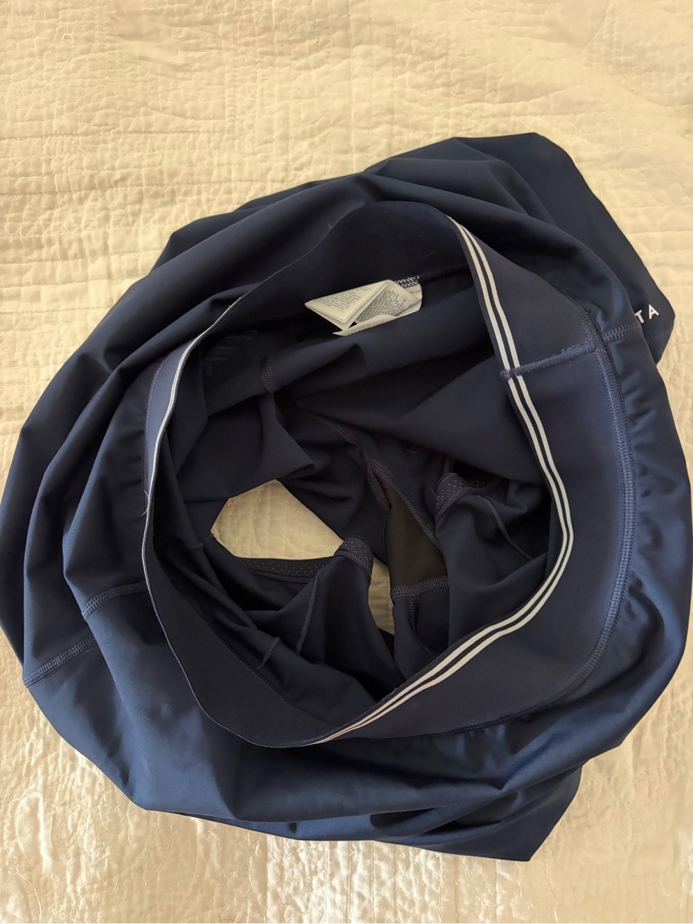 Practically new Athleta navy skort - Picture 5 of 5